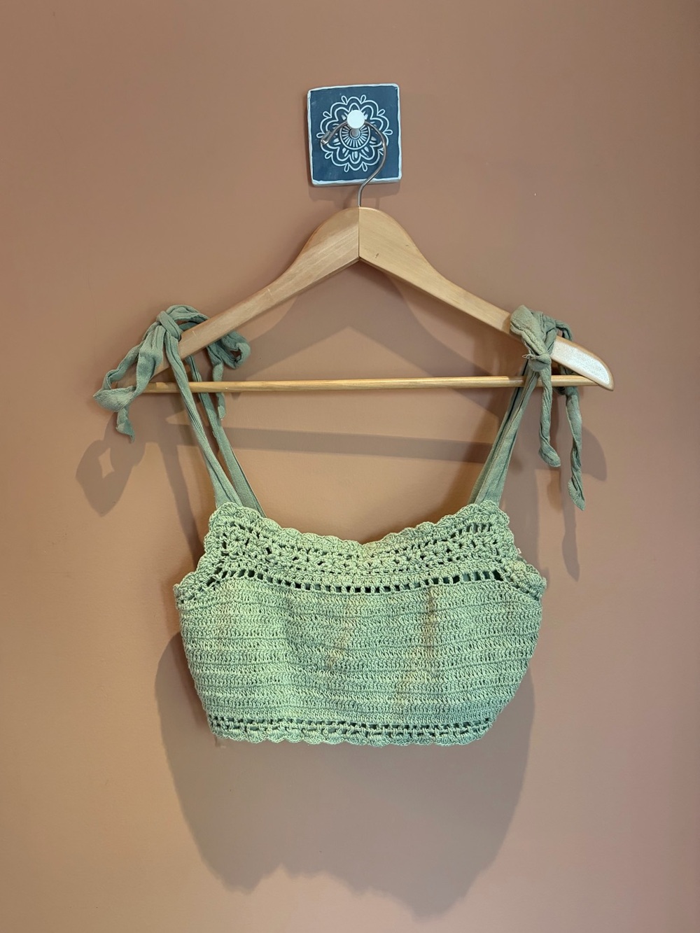 🌸3/$30 // American Eagle Outfitters Crochet Tie-Shoulder Crop Top - Sage